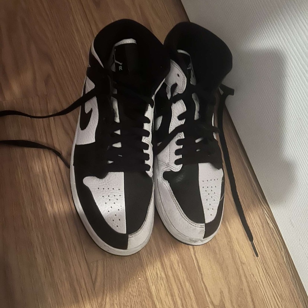 Women’s Jordan 1 Split Pandas Mids (Size 10)